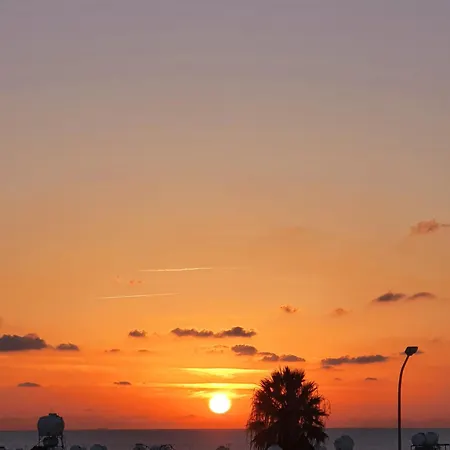 Seaview 2bedroom And Living Apartment *