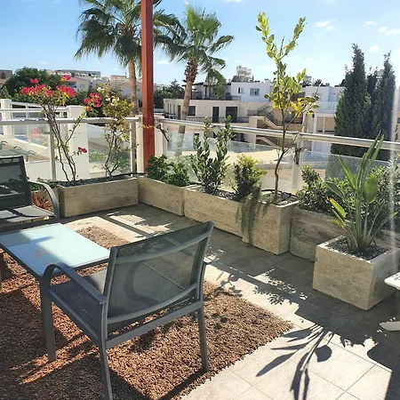 Seaview 2bedroom And Living Paphos